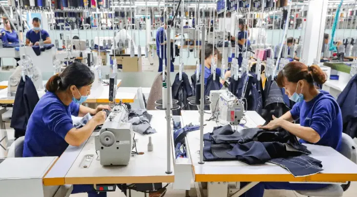 Cum să furnizați îmbrăcăminte din China